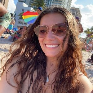 Meet your Posher, Vivian